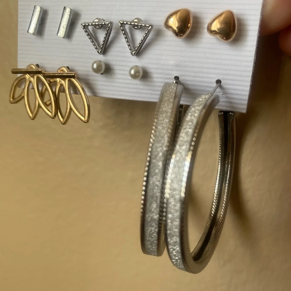 NEW fashion earrings set